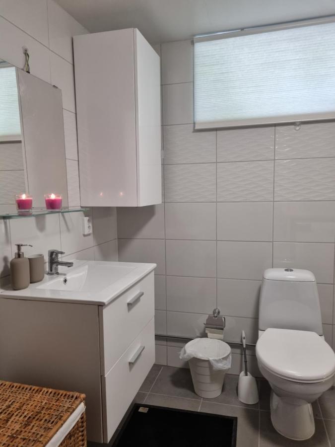 Moonlight - Trevlig Kallarlagenhet Apartment Broby Luaran gambar