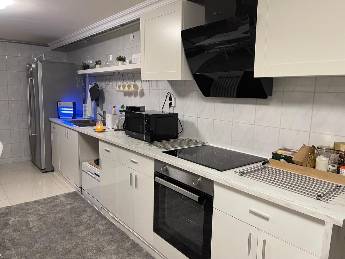 Moonlight - Trevlig Kallarlagenhet Apartment Broby Luaran gambar
